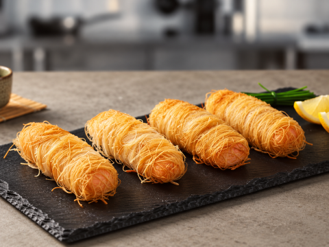 FROZEN SKINLESS & BONELESS CHUM SALMON KIRIMI KATAIFI ROLL